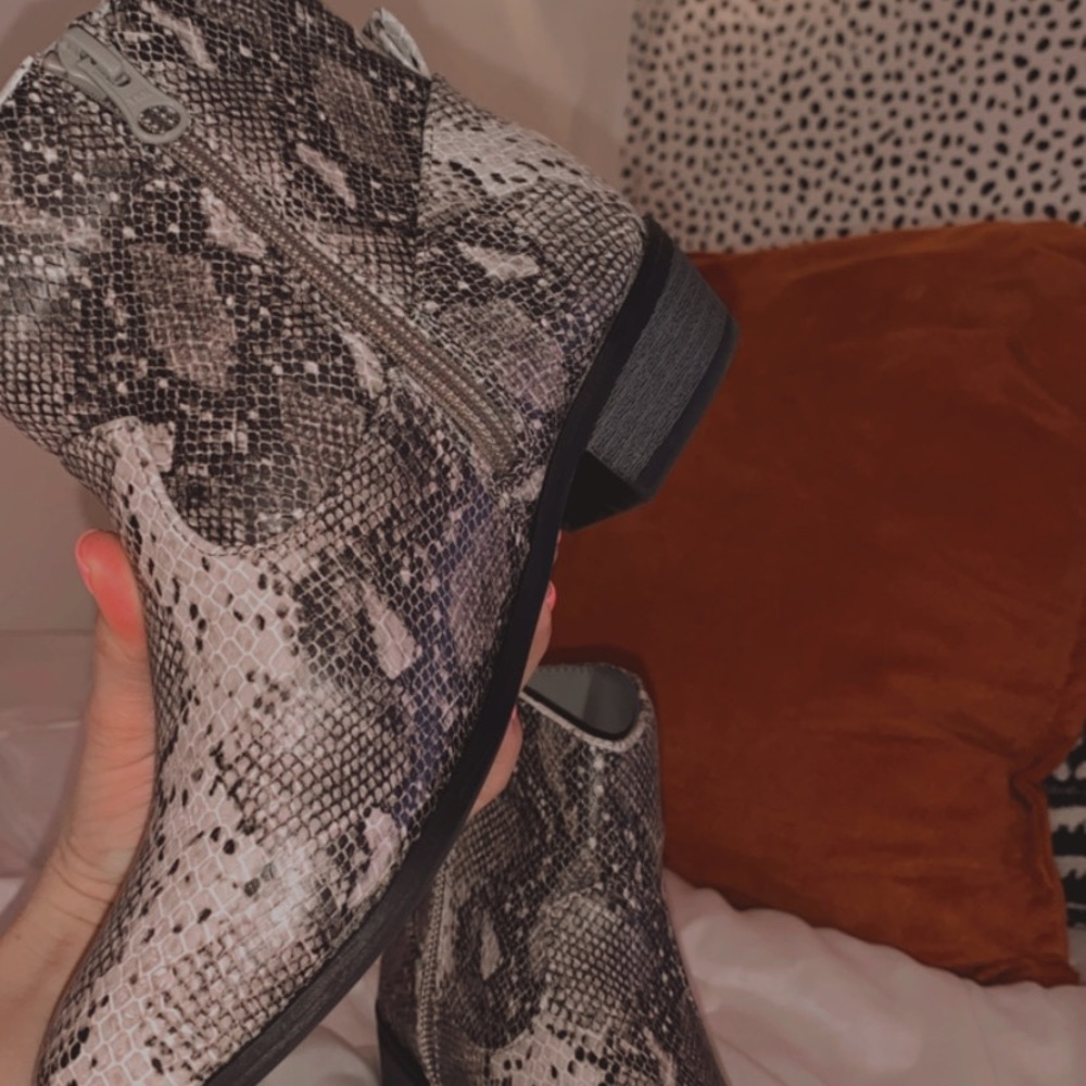 Cat & Jack Graciela Snake Print Western Boots